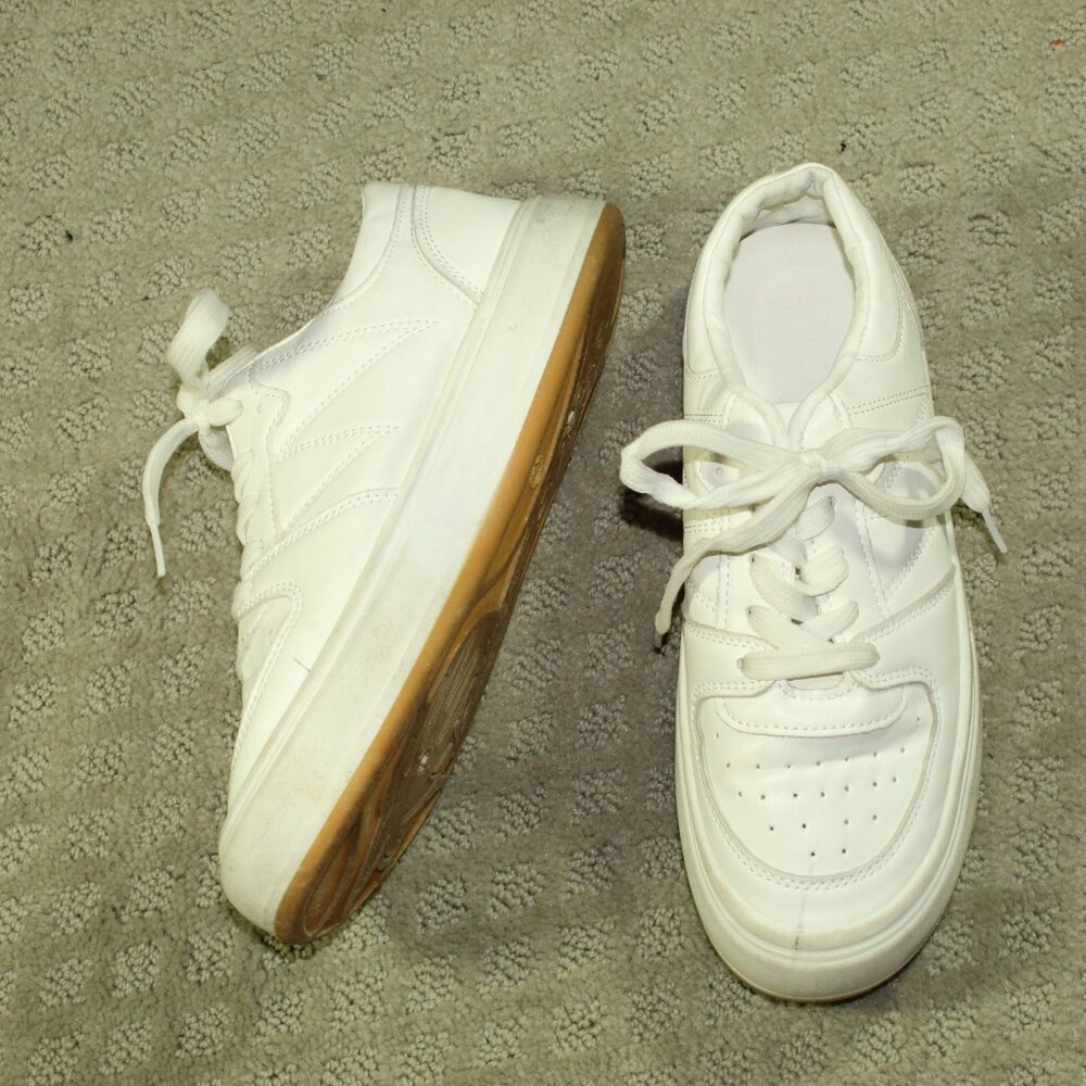 Women’s White Athletic Sneakers with Gum Outsole - Casual Lace-Up